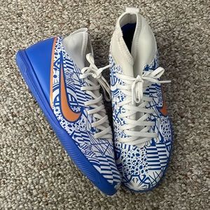 Nike Cristiano Ronaldo Mercurial Youth Indoor Soccer/Turf Cleat